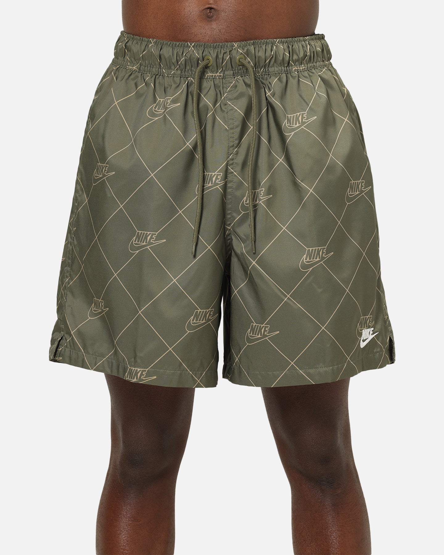 nike sportswear club men's woven flow shorts