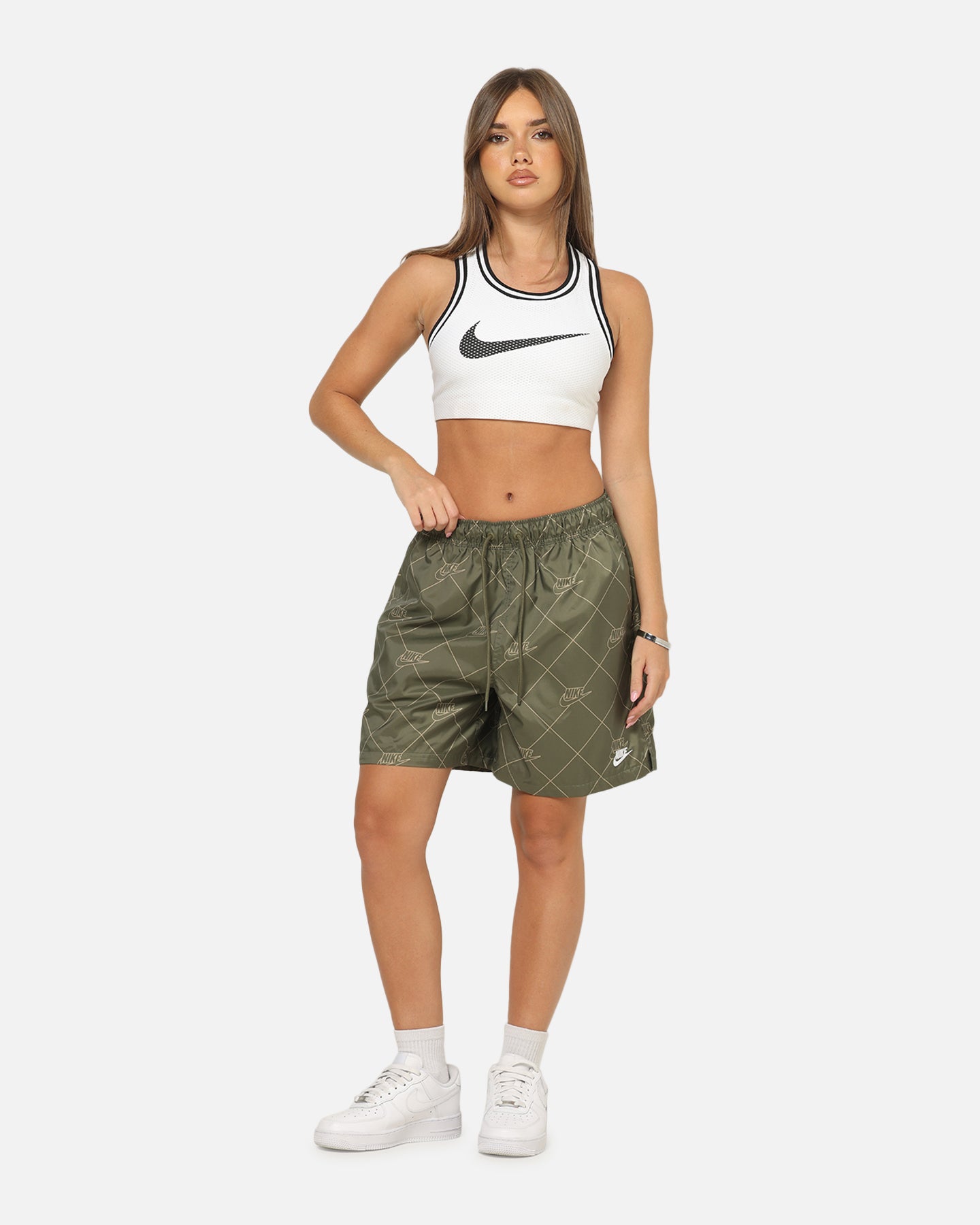 nike club essentials woven flow shorts womens