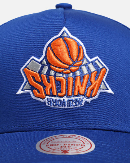 Mitchell & Ness New York Knicks 'Upside Down Logo' Pro Pinch Snapback Blue