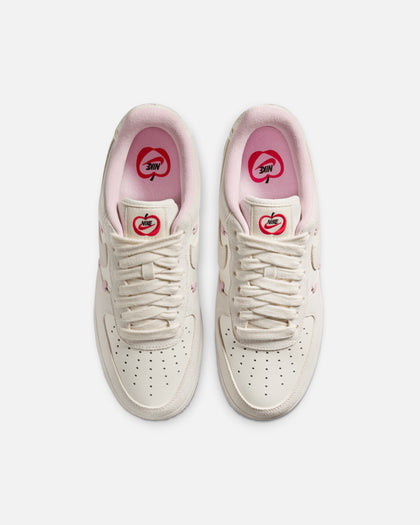Nike Women's Air Force 1 '07 LX Sail