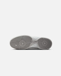 Nike Women's Total 90 Platinum