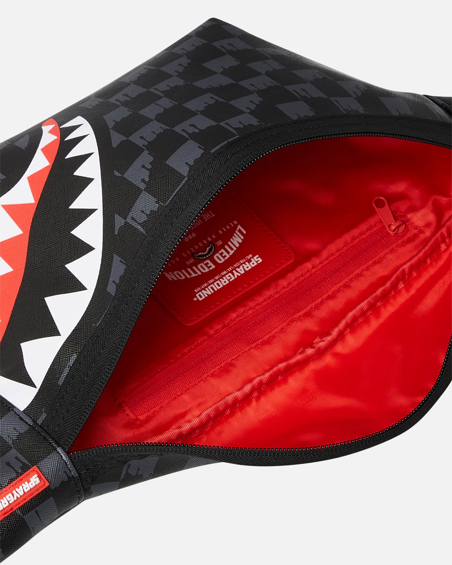 正規品Sprayground ショルダーバッグ　drip y2k タグ付き Sprayground Drip Check Shark Savvy Crossbody Bag Multi | Culture