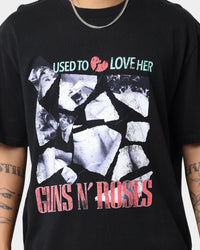 Guns N Roses She Used To Love Me T-Shirt Washed Black