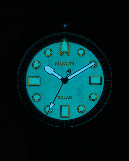 Nixon Stinger 44 Solar Watch Black/Luminescent