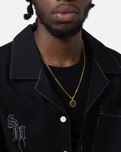 Saint Morta Onyx Round Pendant Chain Gold