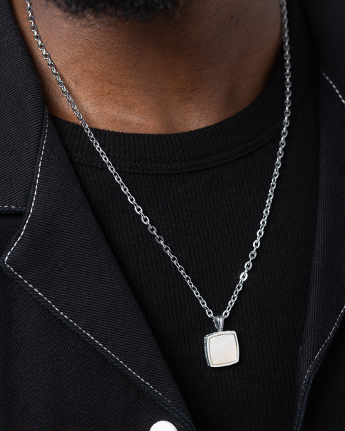 Saint Morta Pearl Square Pendant Chain White Gold
