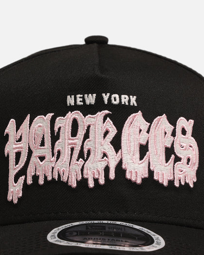 New Era New York Yankees 'Drip Glow Script' 9FORTY A-Frame Snapback Black/Pink