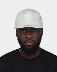New Era New York Yankees Old Golfer Snapback Stone/White