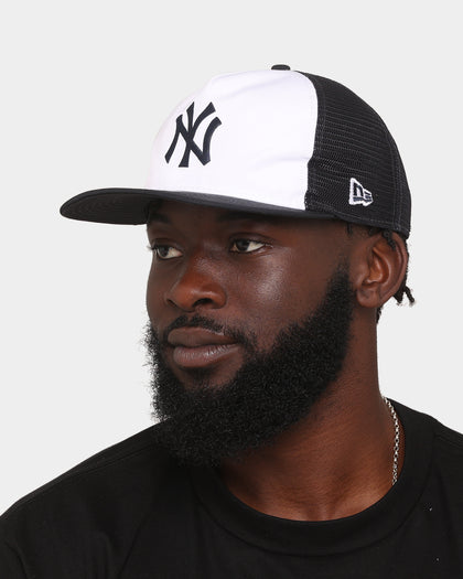 New Era New York Yankees 'Team Two-Tone' Prolight Old Golfer Trucker Snapback White/OTC