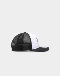 New Era Las Vegas Raiders 'Team Two-Tone' Prolight Old Golfer Trucker Snapback White/OTC