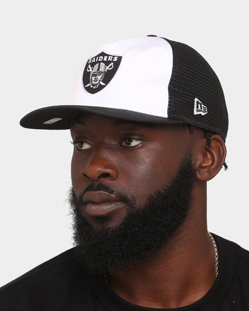 New Era Las Vegas Raiders 'Team Two-Tone' Prolight Old Golfer Trucker Snapback White/OTC