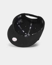 New Era Los Angeles Dodgers Core 9FIFTY High-Crown Retro Pre-Curved Snapback Black/White