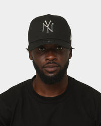 New Era New York Yankees 'Metal Badge' 9FORTY K-Frame Snapback Black/Silver