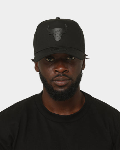 New Era Chicago Bulls 'Metal Badge' 9FORTY K-Frame Snapback Black/Black