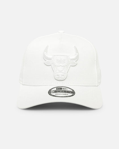 New Era Chicago Bulls 'White/Grey Undervisor' 9FORTY A-Frame Snapback White/White