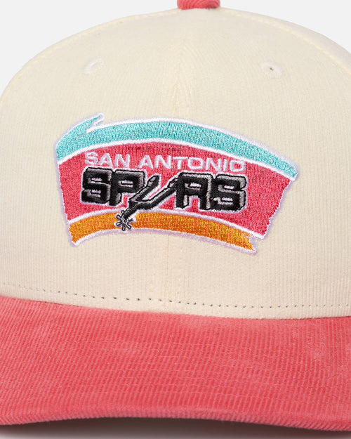 Mitchell & Ness San Antonio Spurs Go Team Go OG Corduroy Snapback Light Cream/Hot