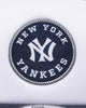 New Era New York Yankees Golfer Trucker Snapback White/Navy