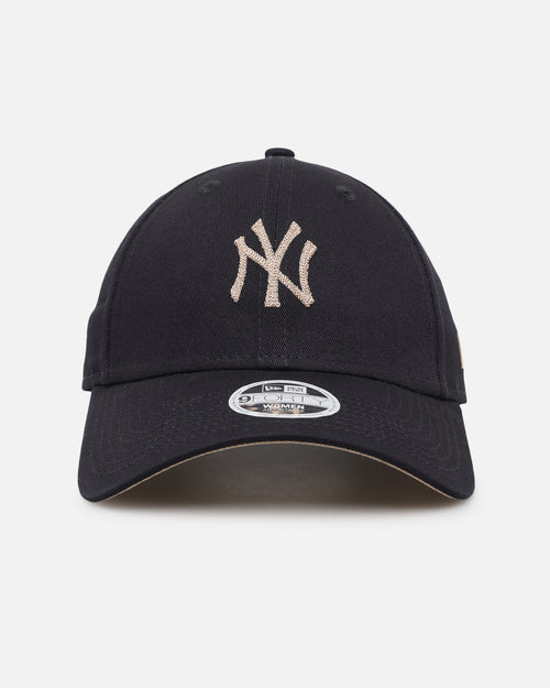 New Era Women's New York Yankees 9FORTY Strapback OTC
