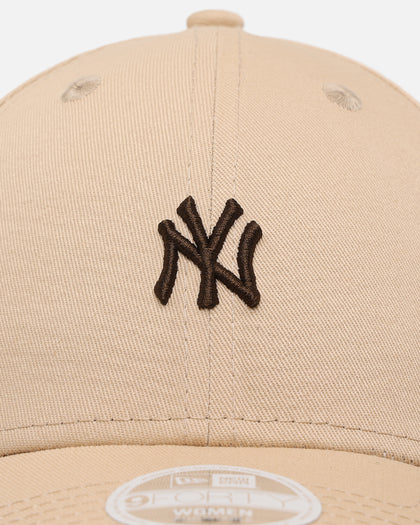 New Era Women's New York Yankees 9FORTY A-Frame Strapback Oat Milk/Real Tree