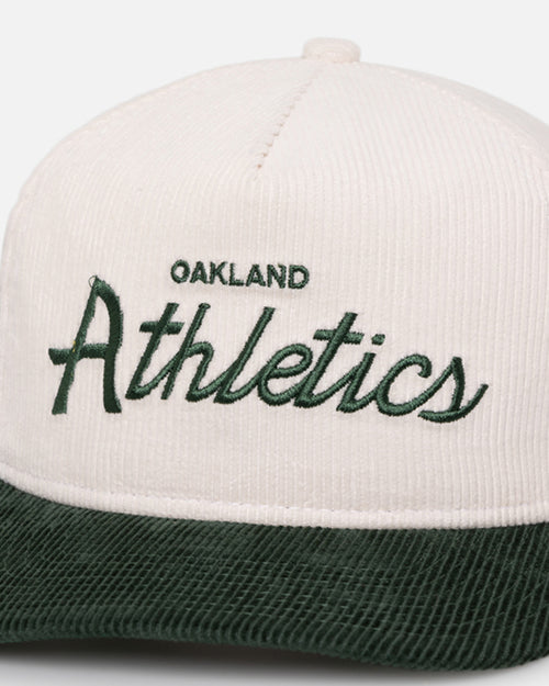 New Era Oakland Athletics 'Currency Corduroy' Golfer Pre-Curved Snapback Chrome White