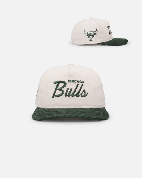 New Era Chicago Bulls 'Currency Corduroy' Golfer Pre-Curved Snapback Chrome White
