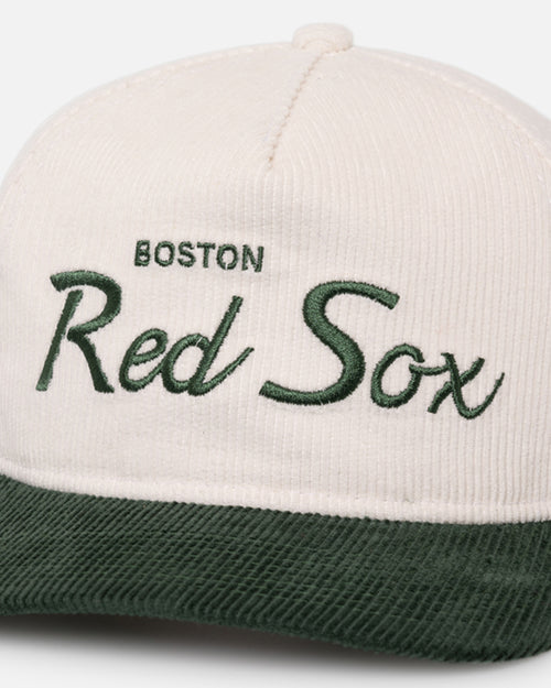 New Era Boston Red Sox 'Currency Corduroy' Golfer Pre-Curved Snapback Chrome White