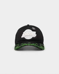New Era Los Angeles Lakers 'Glow In The Dark' 9FORTY A-Frame Trucker Snapback Black/Neon Green