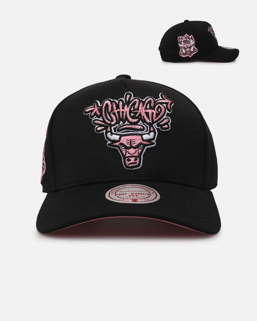 Mitchell & Ness Chicago Bulls Champs Graffiti Pro Crown Snapback Black