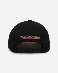 Mitchell & Ness Chicago Bulls Champs Graffiti Pro Crown Snapback Black