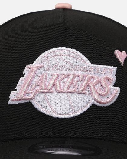 New Era Los Angeles Lakers 'Pink Satin Hearts 2.0' 9FORTY A-Frame Snapback Black/Pink