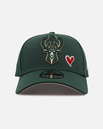 New Era Milwaukee Bucks 'Team Color Hearts' 9FORTY A-Frame Snapback Official Team Color