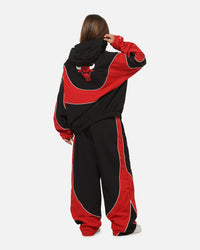 Mitchell & Ness Chicago Bulls Nylon Tracksuit Jacket Black/Red