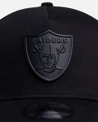 New Era Las Vegas Raiders 'Black Metal Badge' 9FORTY A-Frame Snapback Black