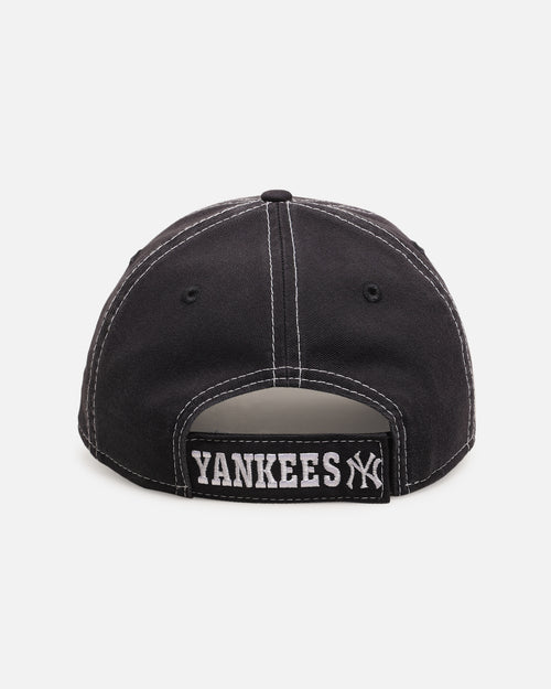 New Era New York Yankees 'Contrast Stitch' 9TWENTY Strapback Official Team Colour
