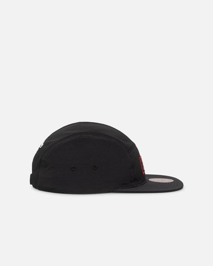 Mitchell & Ness Chicago Bulls Team Logo Camper Strapback Black
