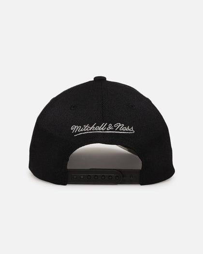 Mitchell & Ness Las Vegas Raiders 'Old English Classic' MVP Snapback Black
