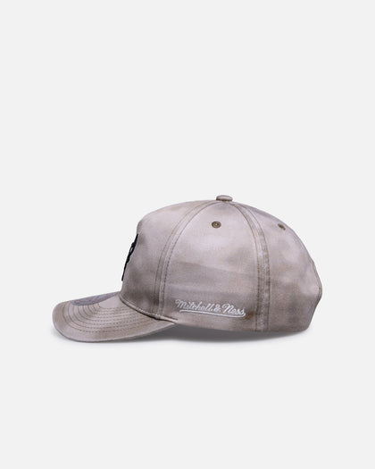 Mitchell & Ness Chicago Bulls 'Distressed Origin' Deadstock Snapback Camo