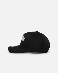 Mitchell & Ness San Antonio Spurs 'Old English Classic' MVP Snapback Black
