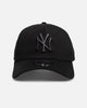 New Era New York Yankees "Black Metal Badge" 9Forty A-Frame Snapback Black