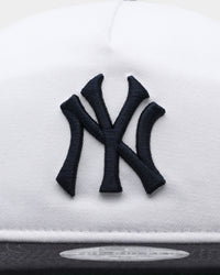 New Era New York Yankees 2-Tone Golfer Snapback White/Navy