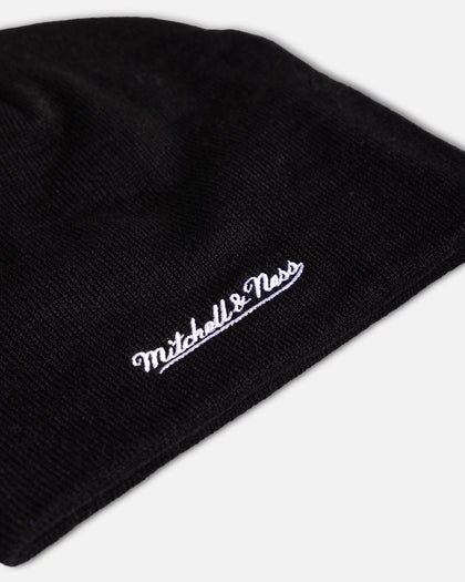 Mitchell & Ness Chicago Bulls Outer Limits Skull Beanie Black