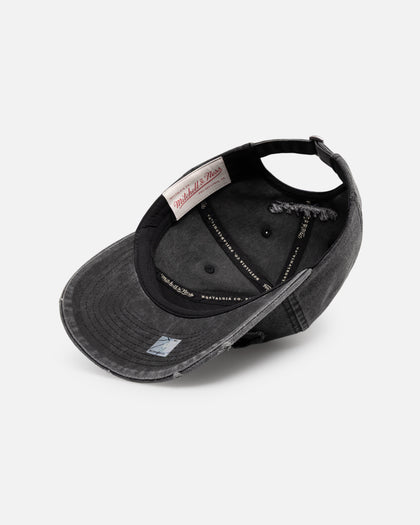 Mitchell & Ness Chicago Bulls 'Destroyed' Dad Fit Strapback Washed Black