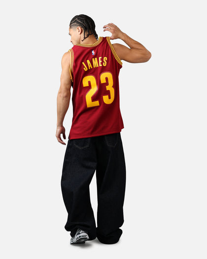 Mitchell & Ness Cleveland Cavaliers LeBron James #23 '15 Road Swingman Jersey Cardinal