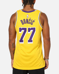 Nike Luka Doncic Los Angeles Lakers #77 Icon Edition 2022/23 Nike Dri-Fit NBA Swingman Jersey Amarillo/Doncic