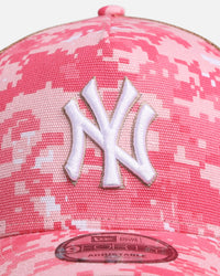 New Era New York Yankees 'Digi Camo' 9FORTY A-Frame Trucker Snapback Pink/White