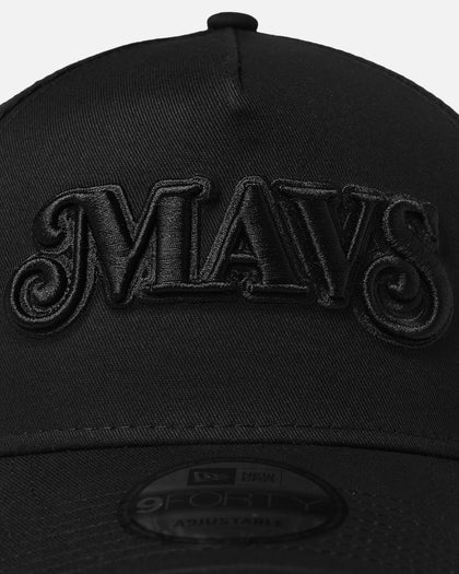 New Era Dallas Mavericks 'NBA Black On Black' 9FORTY A-Frame Snapback Black