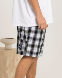 Carre Daily Shorts Black Plaid