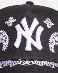 New Era New York Yankees 'Paisley' 9FORTY A-Frame Snapback Black