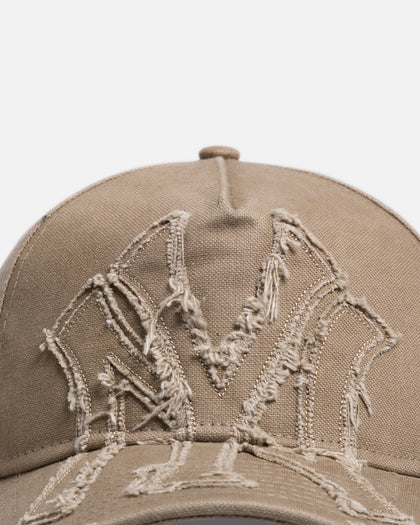 New Era New York Yankees 'Applique Distressed' 9FORTY A-Frame Snapback Beige/Khaki