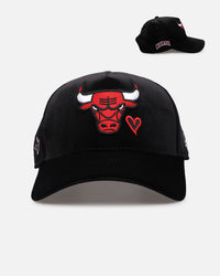 New Era Chicago Bulls 'Velvet Hearts' 9FORTY A-Frame Snapback Black